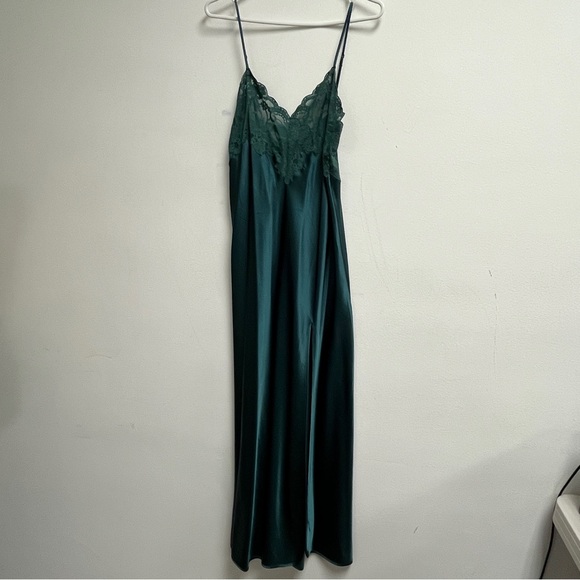 Victoria’s Secret Emerald green gown satin lace nwot L - Picture 7 of 10